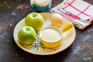 Оладьи из яблок и манки