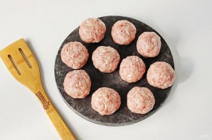 Осьминожки из фарша и спагетти