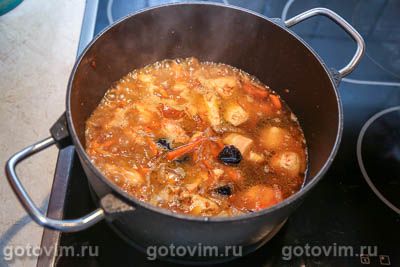 Плов с курицей и сухофруктами