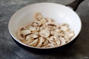 Постная тушеная капуста с грибами