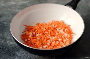 Постная тушеная капуста с грибами