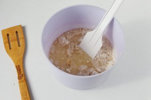 Постный пирог с брусникой