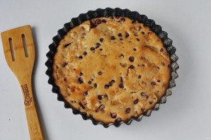 Постный пирог с брусникой