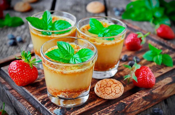 Прохладный крем Сабайон с ромом Прохладный крем Сабайон с ромом