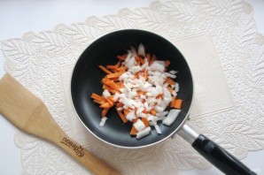 Рисовый суп с колбасой