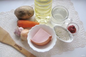 Рисовый суп с колбасой