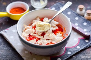 Салат из корейской моркови, курицы и перца Салат из корейской моркови, курицы и перца