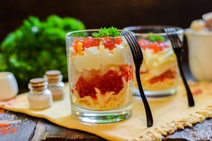 Салат "Мимоза" с красной икрой Салат "Мимоза" с красной икрой