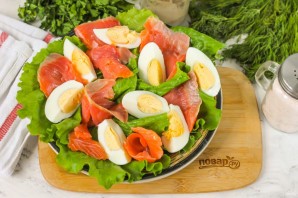 Салат с красной рыбой и грейпфрутом