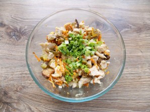Салат с курицей и белыми грибами