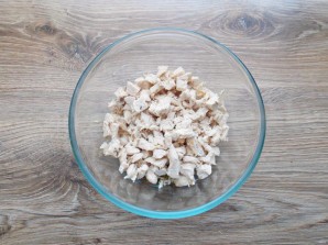 Салат с курицей и белыми грибами