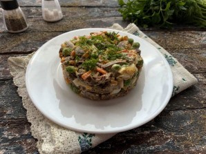 Салат с куриными сердечками и печенью