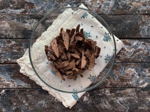 Салат с куриными сердечками и печенью