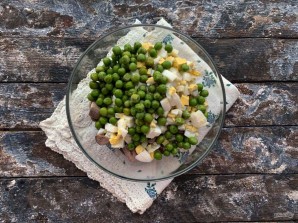 Салат с куриными сердечками и печенью