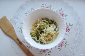 Салат с мясом и жареными шампиньонами