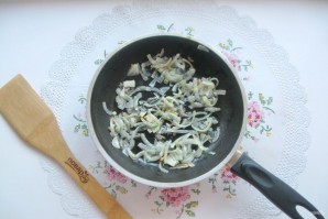 Салат с мясом и жареными шампиньонами