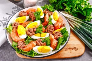 Салат с тунцом и грейпфрутом