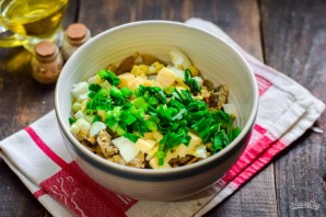 Салат со шпротами и грибами Салат со шпротами и грибами