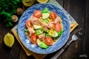 Салат "Средиземноморский" с тунцом Салат "Средиземноморский" с тунцом