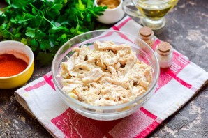 Салат "Викинг" с курицей и ананасами