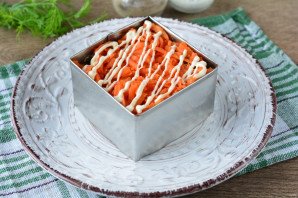 "Селедка под шубой" с морской капустой