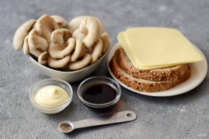 Сэндвич с грибами и сыром