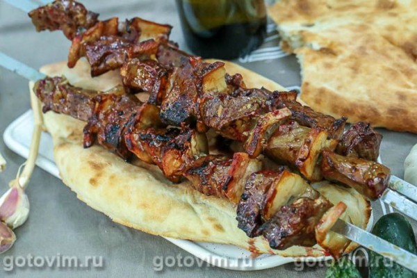 Шашлык из печени с салом