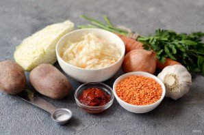 Щи из квашеной капусты с чечевицей