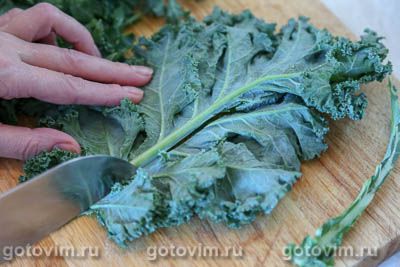 Суп из бараньих ребрышек с картошкой, кале и грибами