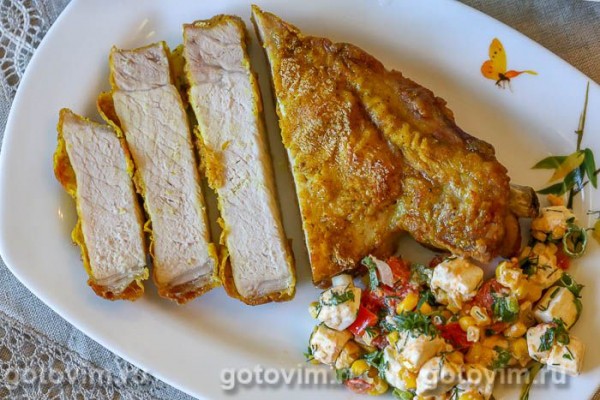 Свиная котлета на косточке в панировке, запеченная в духовке