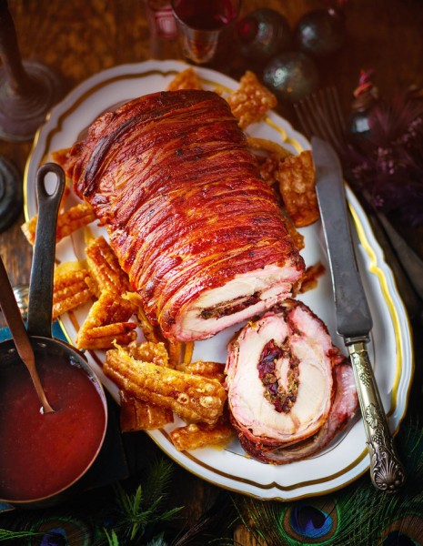 Свиной рулет с соусом из портвейна