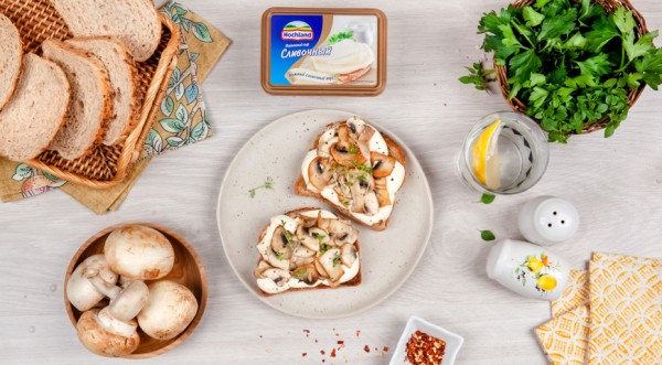 Тосты с жареными шампиньонами и песто, пошаговый рецепт с фото