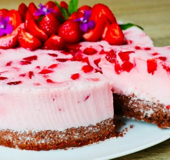 Три полезных десерта с клубникой Три полезных десерта с клубникой