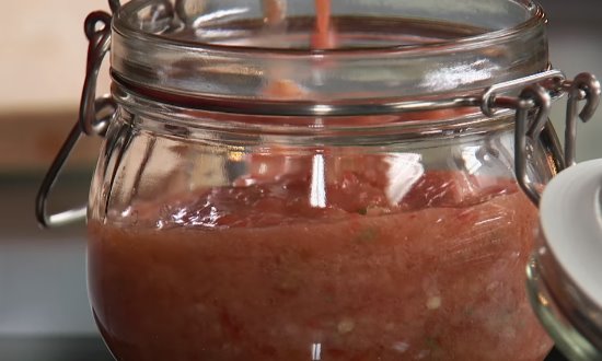  Острая аджика с яблоками на зиму — рецепты приготовления из помидор и перца с варкой