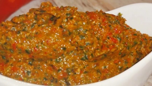  Острая аджика с яблоками на зиму — рецепты приготовления из помидор и перца с варкой