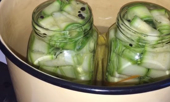 Рецепты закуски из кабачков на зиму, простые и вкусные, пальчики оближешь Рецепты закуски из кабачков на зиму, простые и вкусные, пальчики оближешь