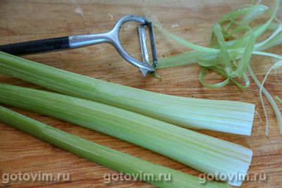 Американский яичный салат с хрустящим беконом Американский яичный салат с хрустящим беконом