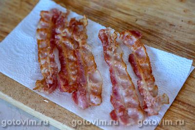 Американский яичный салат с хрустящим беконом Американский яичный салат с хрустящим беконом