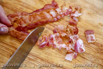 Американский яичный салат с хрустящим беконом Американский яичный салат с хрустящим беконом