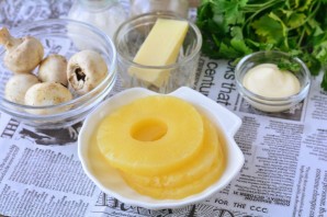 Ананасы под сыром в духовке