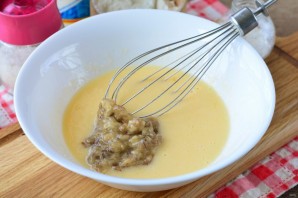 Банановые оладьи на сметане