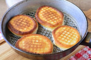 Банановые оладьи на сметане