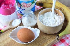 Банановые оладьи на сметане