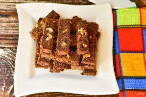Бородинские сухарики с чесноком в духовке