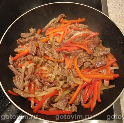 Цуйван - монгольская лапша с овощами и мясом Цуйван - монгольская лапша с овощами и мясом