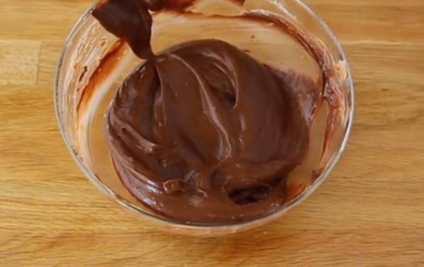 Эклеры, рецепт в домашних условиях с заварным кремом с пошаговыми фотографиями Эклеры, рецепт в домашних условиях с заварным кремом с пошаговыми фотографиями