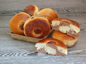 Дрожжевые булочки с какао