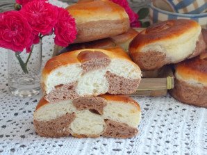 Дрожжевые булочки с какао