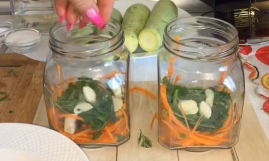 Рецепты закуски из кабачков на зиму, простые и вкусные, пальчики оближешь Рецепты закуски из кабачков на зиму, простые и вкусные, пальчики оближешь