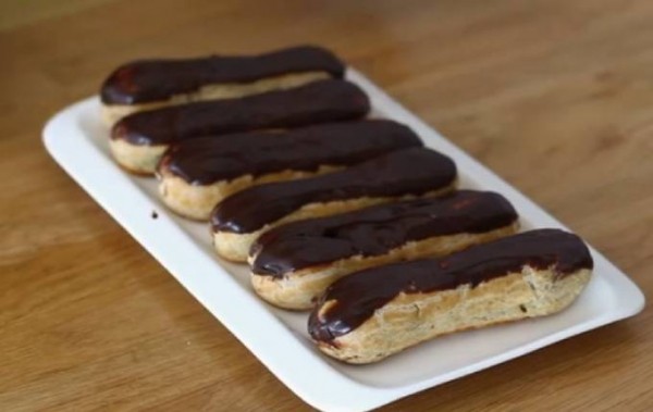 Эклеры, рецепт в домашних условиях с заварным кремом с пошаговыми фотографиями Эклеры, рецепт в домашних условиях с заварным кремом с пошаговыми фотографиями